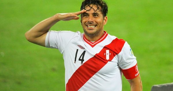 Claudio Pizarro previo al encuentro ante Chile: "Debemos apoyar a la selección"