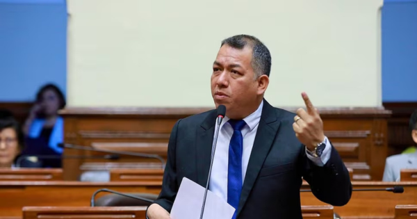 Darwin Espinoza en contra de pensión vitalicia de Alberto Fujimori: "El presidente del Congreso debe revisar el acuerdo"