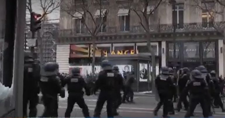Protestas en Francia: aeropuertos piden que se suspenda parte de sus servicios de aerolíneas