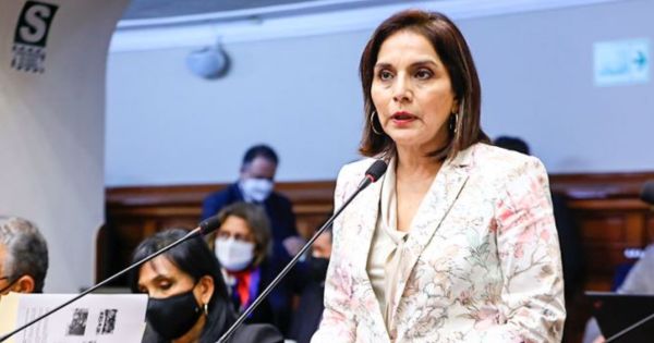 Portada: Patricia Juárez afirma que "nuevas bancadas desestabilizan al Congreso"