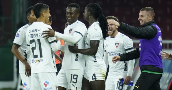 Con Paolo Guerrero en la banca de suplentes, LDU venció 1-0 Orense