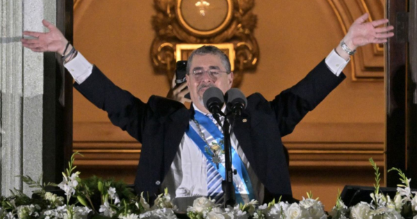 Bernardo Arévalo asume finalmente la presidencia de Guatemala