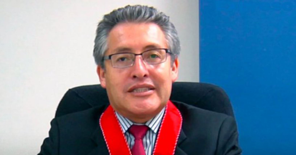 Oficializan designación de Juan Carlos Villena como fiscal de la Nación interino