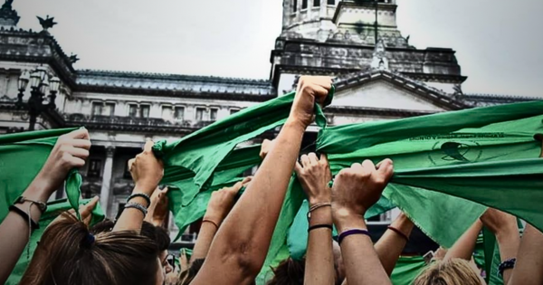 Estados Unidos: entra en vigor prohibición del aborto en Florida desde sexta semana de embarazo