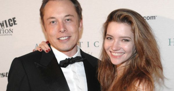 Portada: Elon Musk considera que su hija fue adoctrinada en la escuela para odiar a millonarios