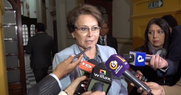 Gladys Echaíz pide a Vladimir Cerrón que no cante victoria: "Todavía no está habilitado"