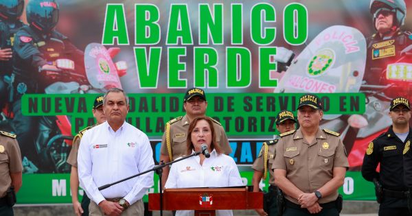 Portada: Dina Boluarte felicita a la PNP por capturar al camarada Carlos, terrorista de Sendero Luminoso