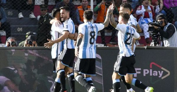 Portada: Sin Messi, el campeón del mundo festejó en La Paz: Argentina goleó 3-0 a Bolivia por Eliminatorias Sudamericanas