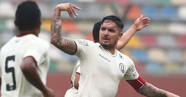 Portada: 'Loco' Vargas no se considera ídolo de Universitario: "Lo soy en Fiorentina"