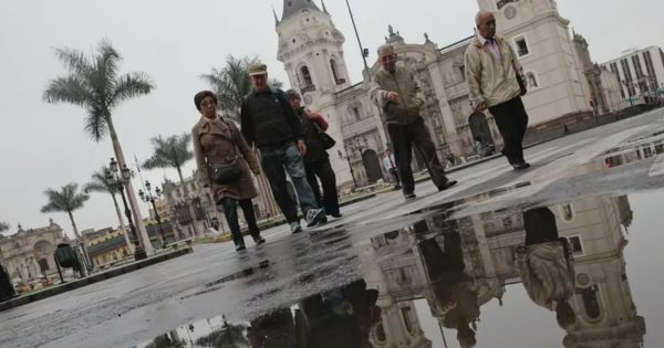 Portada: Fiestas Patrias con cielo cubierto, llovizna, neblina y sol, según Senamhi