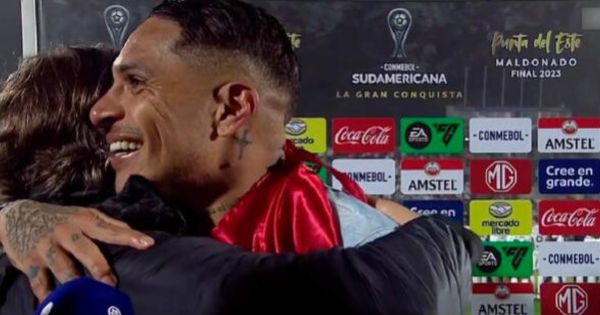 Técnico de la LDU de Quito contó el porqué decidió fichar a Paolo Guerrero: "Se le notaba la espuma en la boca"
