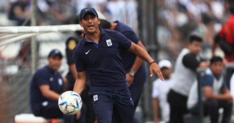 Bellina: "'Chicho' Salas no corre ningún tipo de riesgo para que deje de ser entrenador de Alianza Lima"