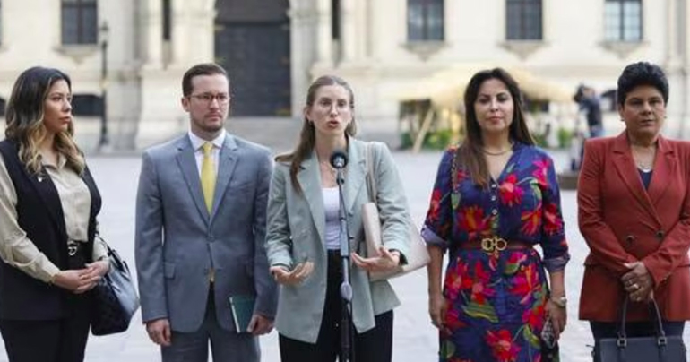 Avanza País apoyará proyecto en el Pleno para que Dina Boluarte despache virtualmente cuando viaje al extranjero