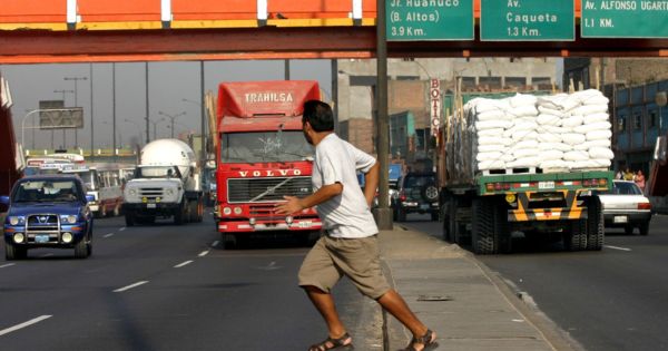 Más de 2,500 accidentes de tránsito suceden por imprudencia del peatón