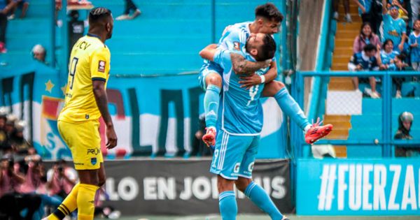 Portada: Sporting Cristal goleó 4-1 a César Vallejo y sigue en la pelea por ganar el Torneo Clausura: Cauteruccio marcó un doblete