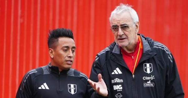 Portada: Jorge Fossati sobre el regreso de Cueva ante Canadá: "Demostró su jerarquía. Me ilusionó con el futuro"