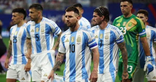 Portada: FIFA abrió investigación contra futbolistas de la selección argentina por realizar cánticos racistas