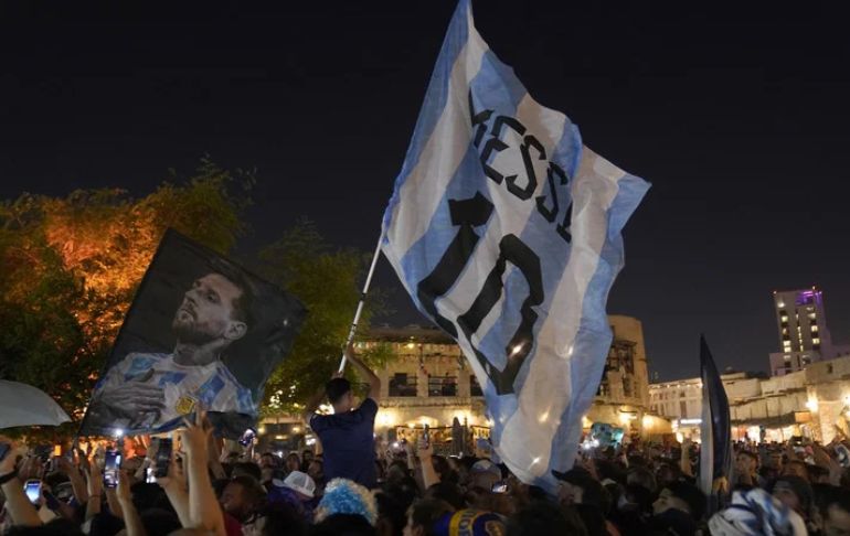 ¡Impresionante! Así fue el banderazo de los hinchas argentinos previo a la final del Mundial Qatar 2022 [VIDEO]