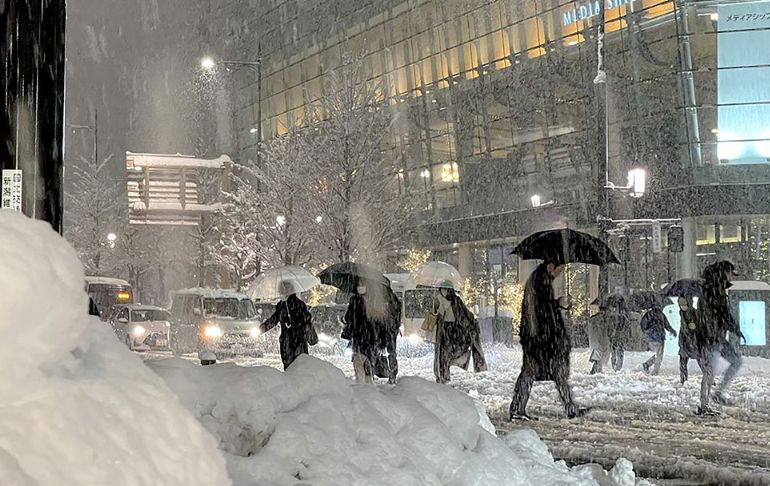 Portada: Japón: 14 personas fallecieron por fuertes nevadas y más de un centenar quedaron heridos