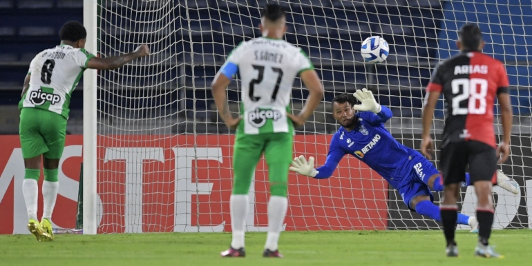 Portada: Un café amargo: FBC Melgar perdió 3-1 ante Atlético Nacional en Colombia por Copa Libertadores