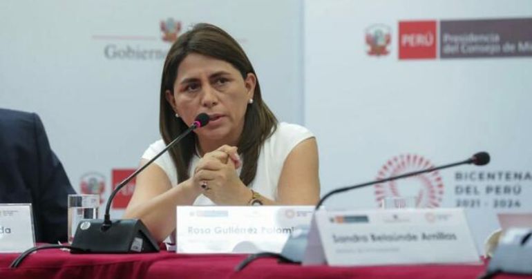 Gobierno autorizó viaje de la ministra de Salud a EE.UU. en plena emergencia