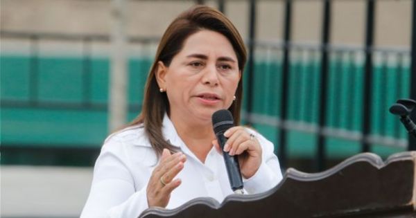 Portada: Rosa Gutiérrez: ministra de Salud presentó su renuncia
