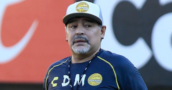 Diego Maradona: inicia juicio contra enfermera por muerte de leyenda del fútbol argentino