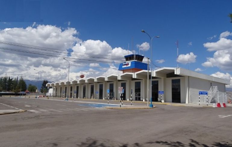 Portada: Ayacucho: aumentan a 10 los muertos por enfrentamientos en exteriores del aeropuerto
