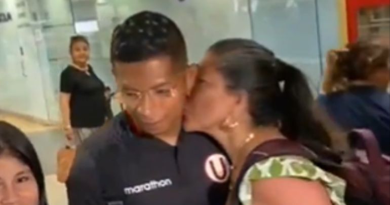 Edison Flores fue sorprendido con un beso de una seguidora: ¿cuál fue su reacción?