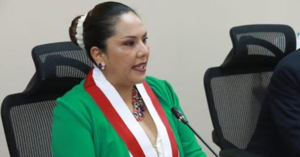 Portada: Digna Calle: Comisión de Ética aprobó investigar a congresista