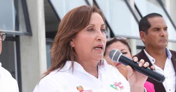 Portada: Dina Boluarte niega saber de presión por pago de S/41 millones a Aionia