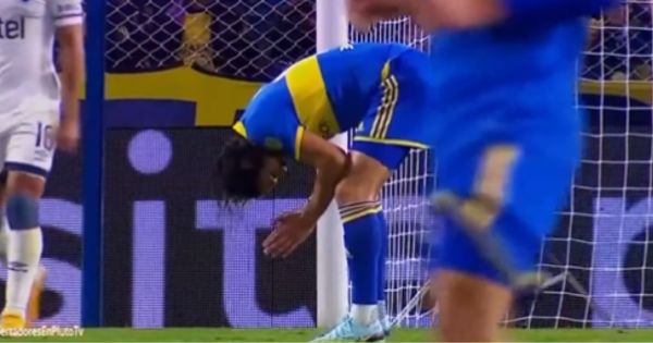 Portada: Boca Juniors vs. Nacional: así fue el insólito gol que perdió Edinson Cavani (VIDEO)