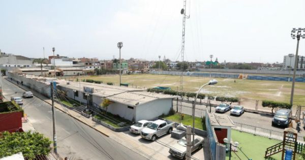 Portada: Estadio Unión de Barranco: las instalaciones están terminadas en un 90 % y esperan que se reanude la construcción