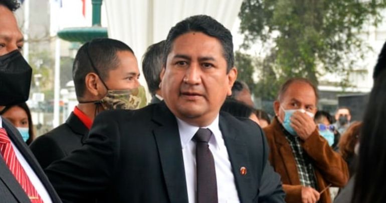 Portada: Vladimir Cerrón busca llegar a sedes diplomáticas de Bolivia en San Isidro para asilarse
