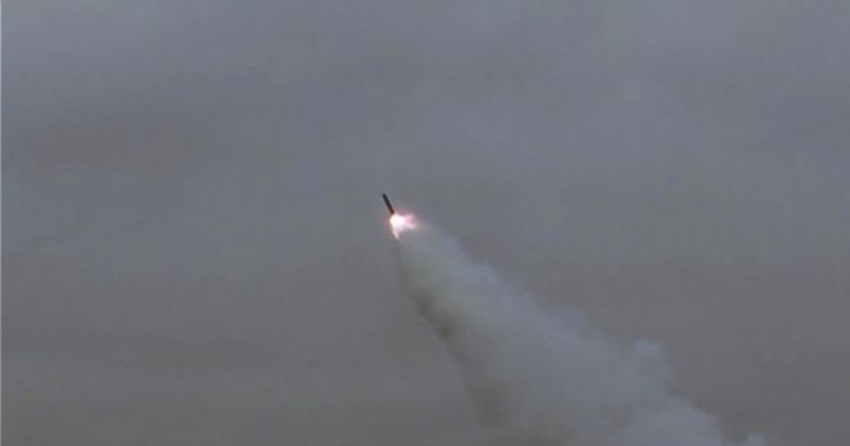 Corea del Norte disparó dos misiles balísticos al mar de Japón