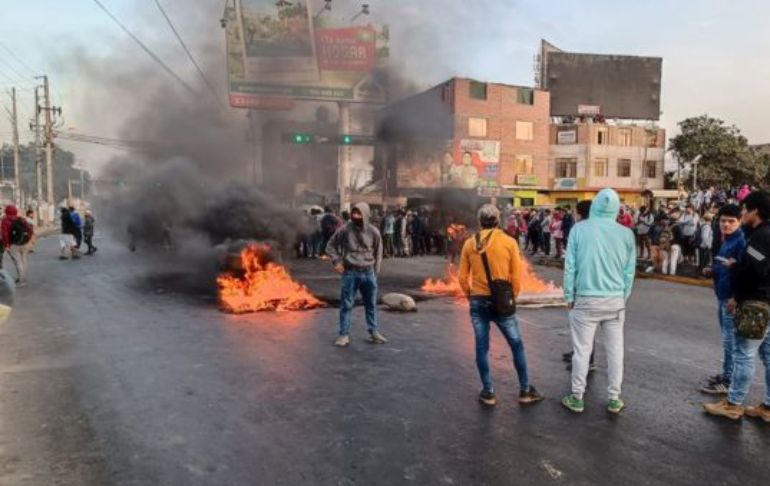 Ica: manifestantes bloquean varios tramos de la Panamericana Sur