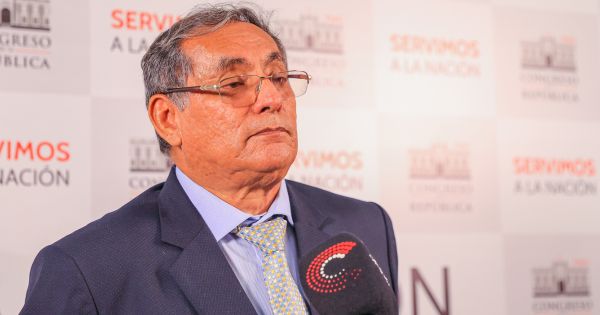 Portada: Óscar Vera: Congreso evaluará moción de censura contra ministro de Energía y Minas