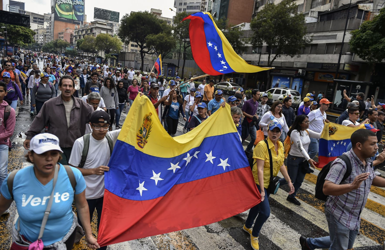 Aldo Mariátegui: “Ya está por caer ese gobierno de delincuentes, de Maduro y Cabello”
