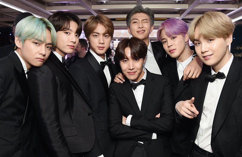 Portada: BTS anuncia gira en estadios de todo el mundo