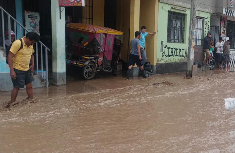 Primeras inundaciones en Chaclacayo y Chosica