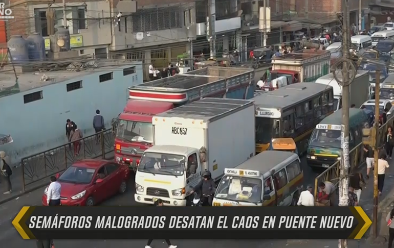 Portada: Tránsito caótico en Puente Nuevo