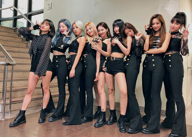 TWICE lidera venta de álbumes en el género K-pop