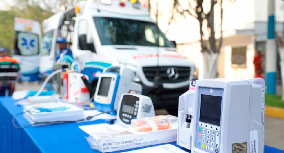 EsSalud presenta nueva flota de ambulancias para atender casos de coronavirus