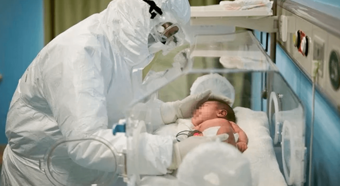 Dos recién nacidos con Covid-19 están conectados a ventiladores mecánicos en Chile