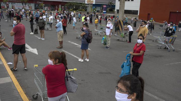 Portada: Multarán a personas que incumplan Toque de Queda por coronavirus.