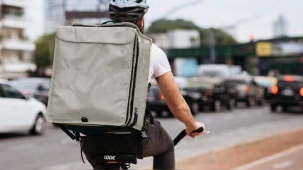 Portada: Ejecutivo anunció que restaurantes podrán ofrecer sus productos mediante delivery