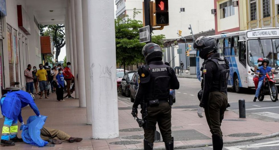 Más de 100 cuerpos fueron retirados de casas de Guayaquil en Ecuador