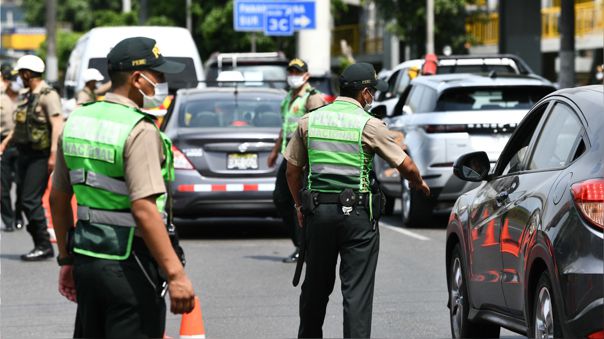 Más de 200 policías dieron positivo al Covid-19 a nivel nacional.