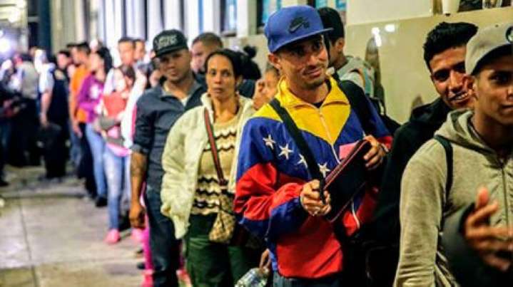 Portada: Extranjeros con trámites pendientes permanecerán de forma regular en el Perú