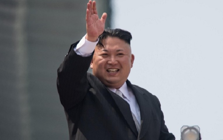 Kim Jong-Un reaparece en público por primera vez en 20 días